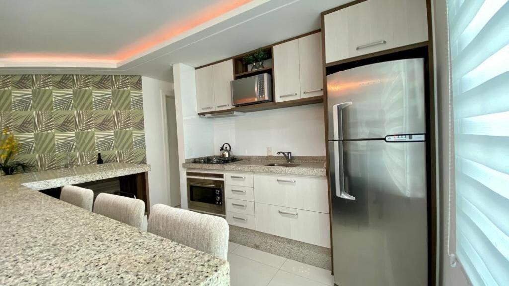 Solar Das Ilhas - Aconchegante Apartamento Na Linda Praia De 4 Ilhas Bombinhas Exterior photo